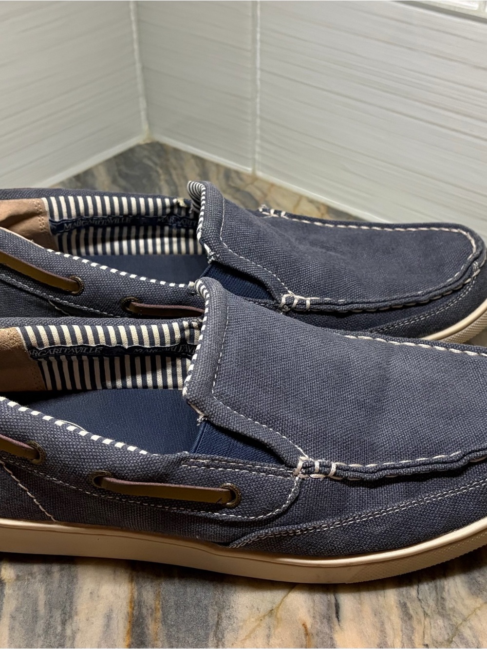 Margaritaville Men’s 11 MG1446B Blue Cayman loafers Boat Shoes Slip On Canvas